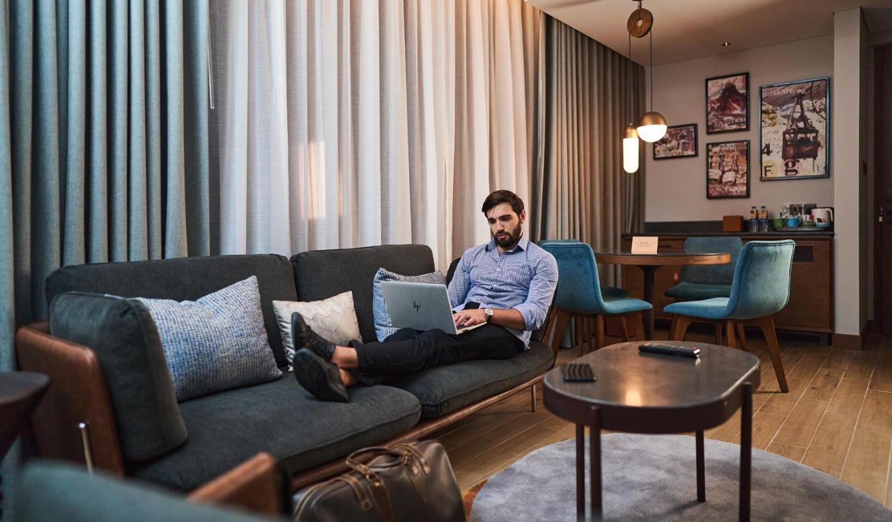 Revier Hotel Dubai Exterior foto